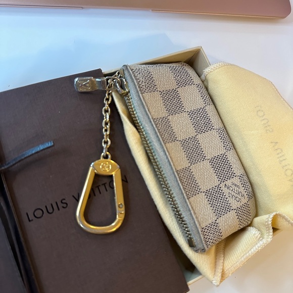 100% Authentic Louis Vuitton Key Pouch Damier - Picture 5 of 5